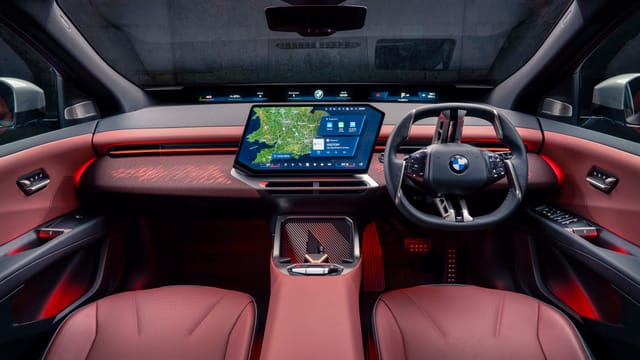 진정한 BMW의 귀환, 탑기어 선정 2026 올해의 차 iX3를 만나보다