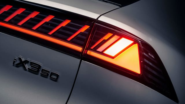 진정한 BMW의 귀환, 탑기어 선정 2026 올해의 차 iX3를 만나보다