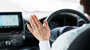 진정한 BMW의 귀환, 탑기어 선정 2026 올해의 차 iX3를 만나보다