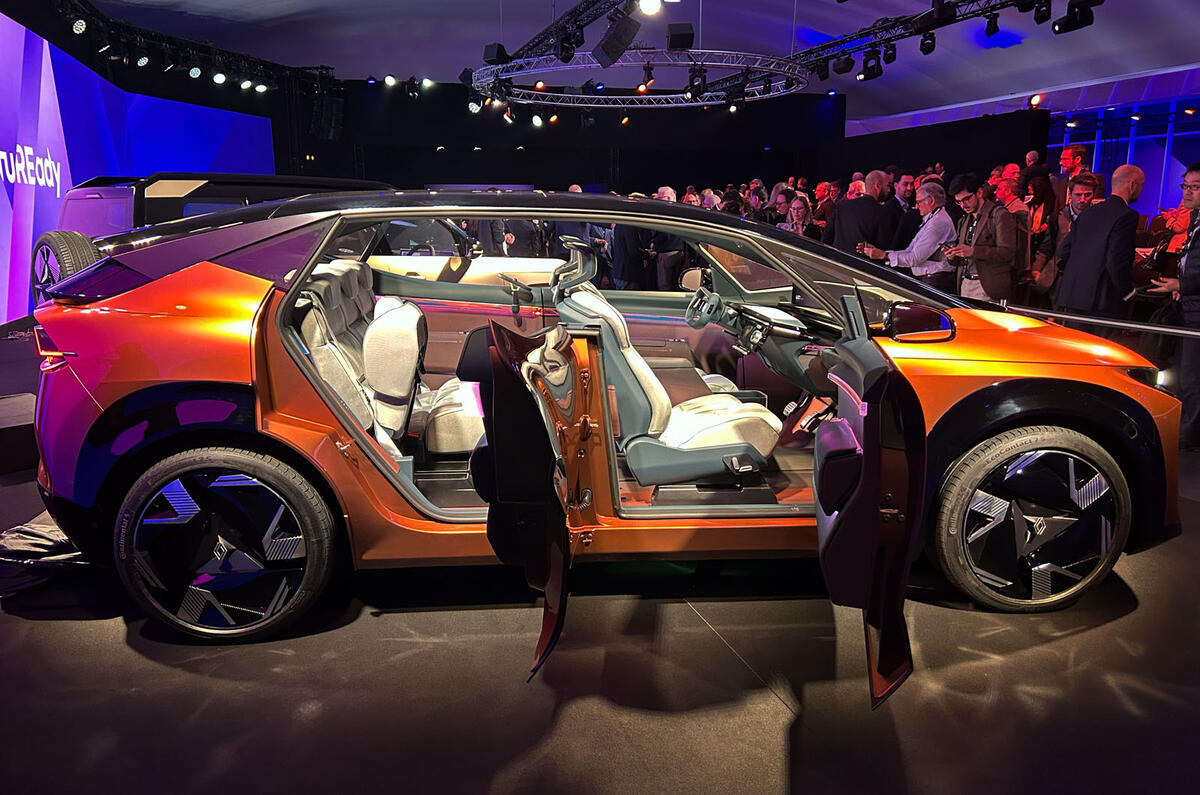The Future of Family Travel: Inside the Radical Renault R-Space Lab Concept